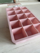 Load image into Gallery viewer, Silicone Ice Cube Tray – 15 Large Square Ice Cubes | Pretty Pound