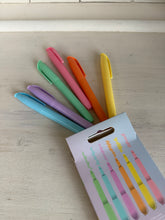 Load image into Gallery viewer, Pastel Highlighters – 6 Pack Soft Colour Marker Pens | Pretty Pound