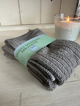 Load image into Gallery viewer, Microfibre Face Cloths – 3 Pack Soft Cleansing Cloths | Pretty Pound