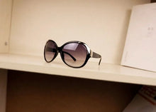 Load image into Gallery viewer, 2019 High Quality Women Sunglasses Luxury Fashion Summer Sun Glasses Women&#39;s Vintage Sunglass Goggles Eyeglasses R167