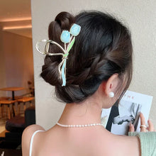 Load image into Gallery viewer, High End Minimalist Tulip Shaped Grab Clip 2024 Exquisite Women&#39;s Hair Accessories Fashionable and Beautiful Metal Shark Clip