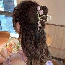 Load image into Gallery viewer, High End Minimalist Tulip Shaped Grab Clip 2024 Exquisite Women&#39;s Hair Accessories Fashionable and Beautiful Metal Shark Clip