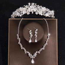 Load image into Gallery viewer, 4Pcs/Set Bridal Headwear Set Crown Necklace Earrings Four Piece Classic Tiaras Suitable for Women&#39;s Wedding and Birthday Parties