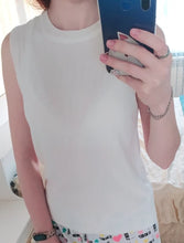 Load image into Gallery viewer, 1pcs Summer New Fashion Knitted Vests O-neck Sleeveless Casual Thin Tops