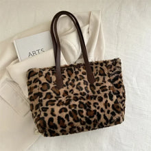 Load image into Gallery viewer, Vintage Fashion Leopard Print Versatile Winter New Women&#39;s Bags Lady Plush Texture Temperament Generous Handbag Shoulder