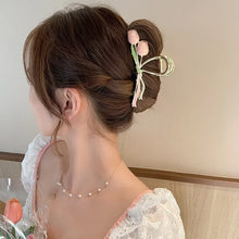 Load image into Gallery viewer, High End Minimalist Tulip Shaped Grab Clip 2024 Exquisite Women&#39;s Hair Accessories Fashionable and Beautiful Metal Shark Clip