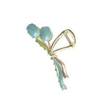 Load image into Gallery viewer, High End Minimalist Tulip Shaped Grab Clip 2024 Exquisite Women&#39;s Hair Accessories Fashionable and Beautiful Metal Shark Clip