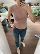 Load image into Gallery viewer, 1pcs Summer New Fashion Knitted Vests O-neck Sleeveless Casual Thin Tops