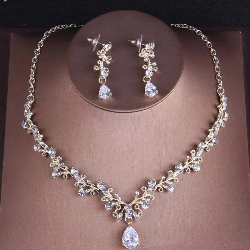 4Pcs/Set Bridal Headwear Set Crown Necklace Earrings Four Piece Classic Tiaras Suitable for Women's Wedding and Birthday Parties