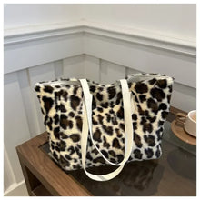 Load image into Gallery viewer, Vintage Fashion Leopard Print Versatile Winter New Women&#39;s Bags Lady Plush Texture Temperament Generous Handbag Shoulder