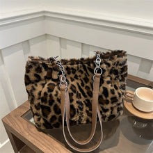 Load image into Gallery viewer, Vintage Fashion Leopard Print Versatile Winter New Women&#39;s Bags Lady Plush Texture Temperament Generous Handbag Shoulder