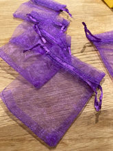 Load image into Gallery viewer, Organza Favour Bags purple